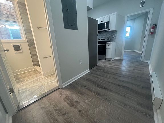 3rd image of 506 Broadway Tpke #B
