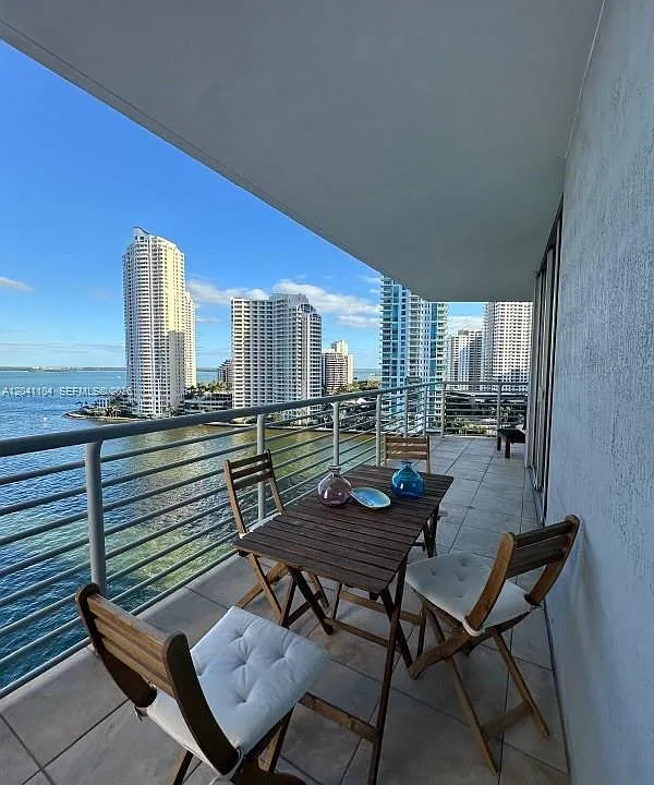 325 S Biscayne Blvd #1523