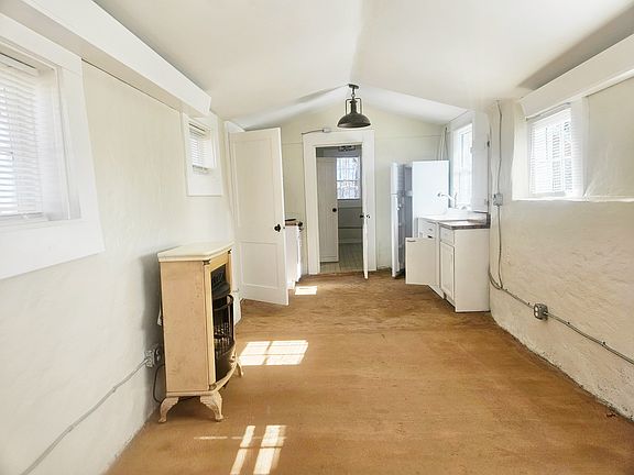 5th image of 38 Lafolette St