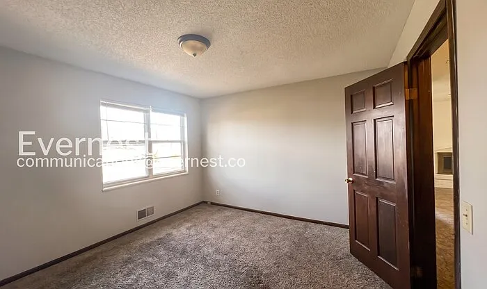 2356 S Crysler Ave — Photo 17