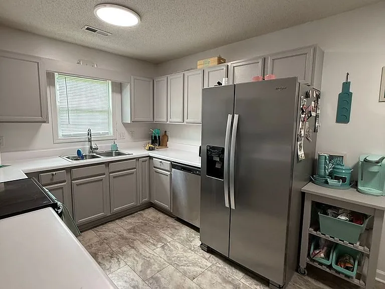 301 Top Knot Rd — Photo 2