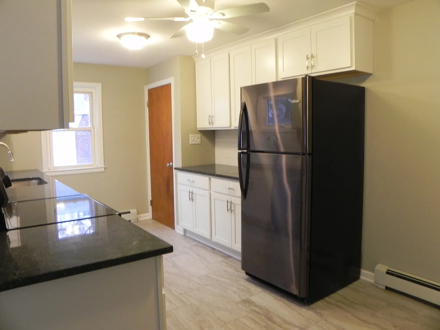 3 bed, 1650 sqft, $2,200 — Photo 4