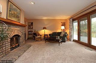 3rd image of 7040 Fox Meadow Dr NE