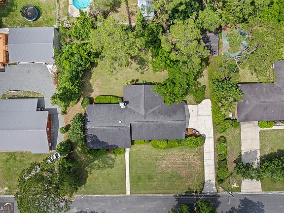 3rd image of 147 W Magnolia St