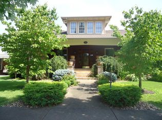 213 3rd St, Paintsville, KY 41240