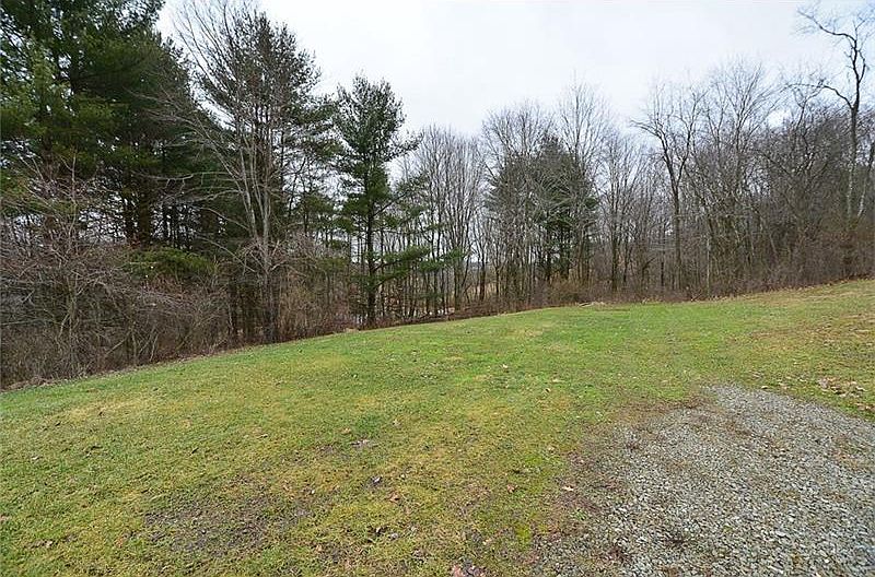 2nd image of 366 Markle Rd