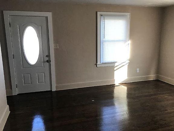 2nd image of 712 30th St NW