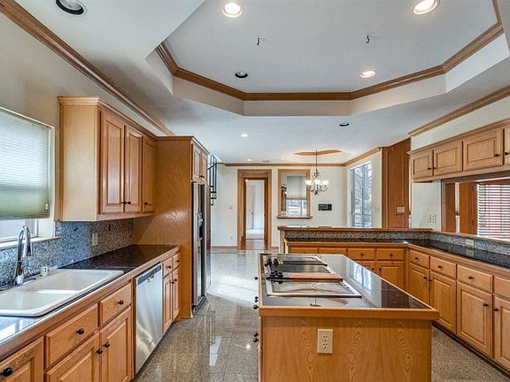 5th image of 5400 Grasmere Dr