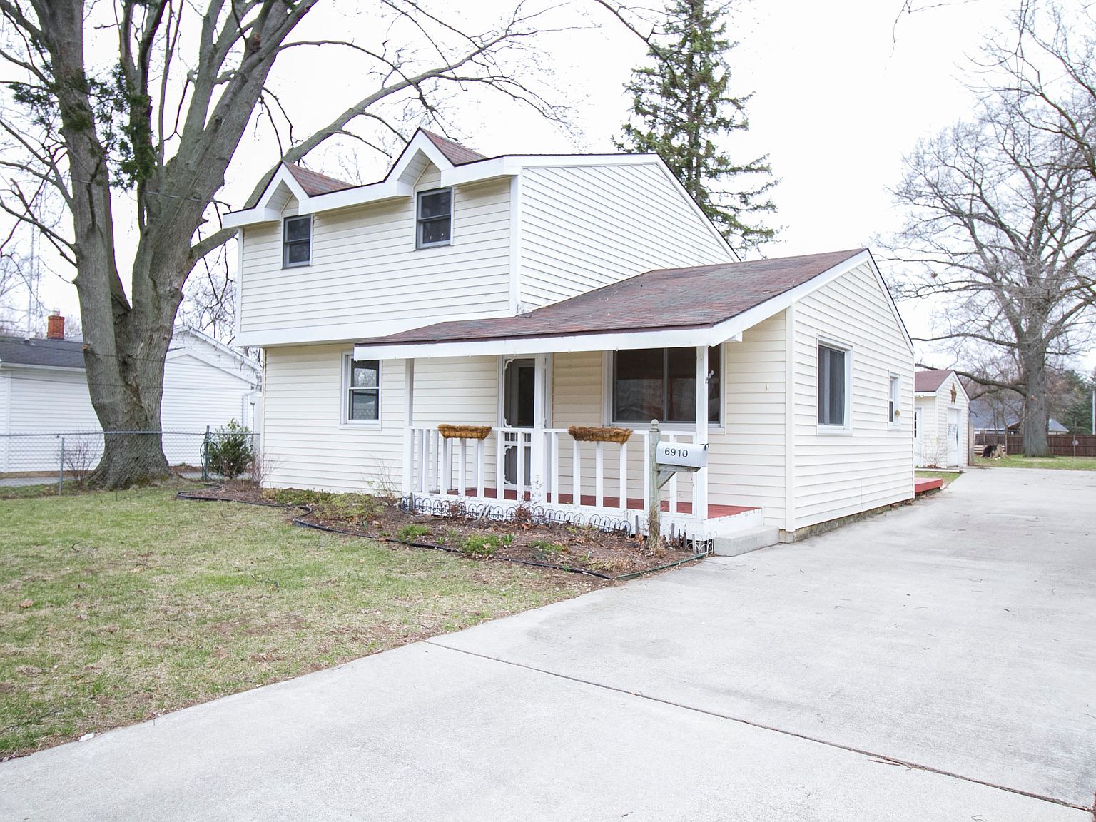 6910 Brint Rd, Sylvania, OH 43560 Zillow