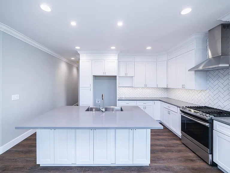 1610 E Ocean Blvd — Photo 7