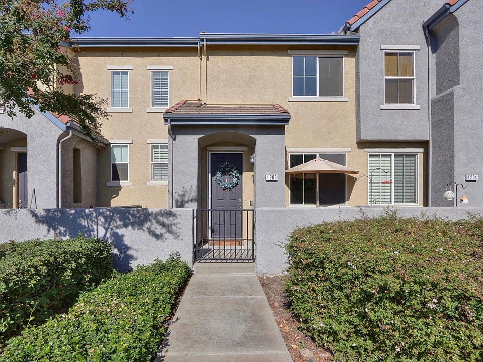 1st image of 1203 Dante Cir