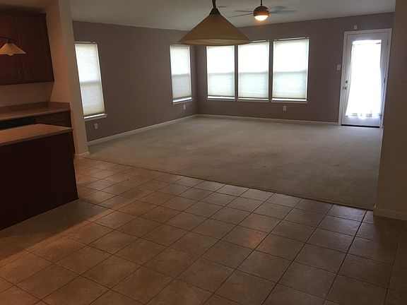 5th image of 1994 Leisure Ln
