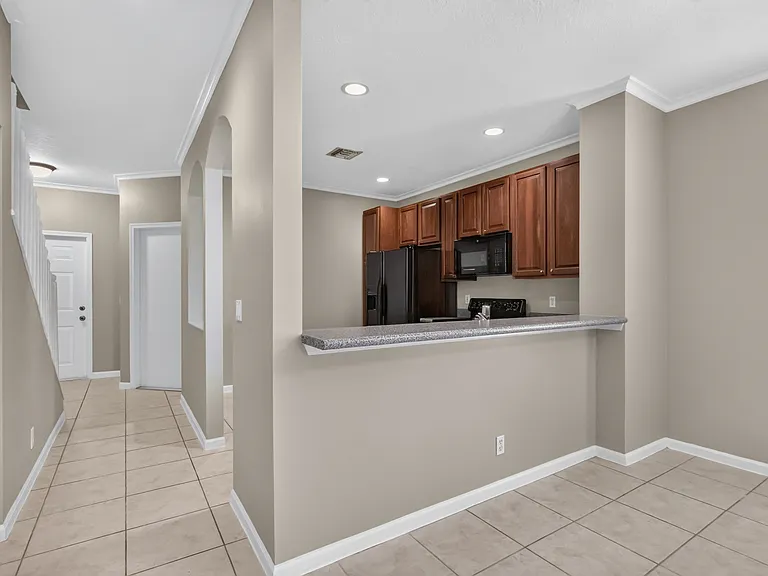 8103 Bellagio Ln — Photo 9