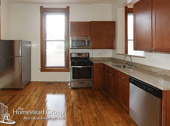 5th image of 2043 N Sheffield Ave #1REAR