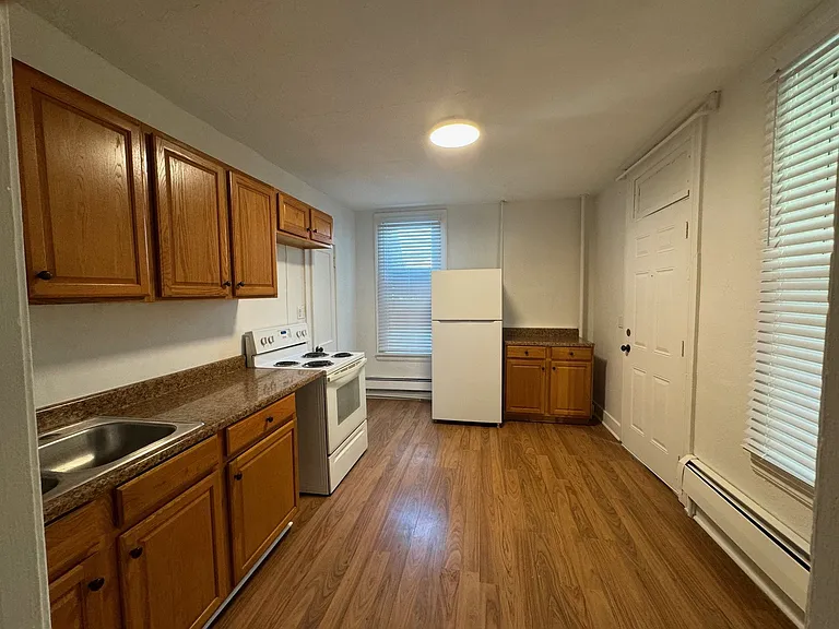 212 N Railroad St #2 — Photo 1