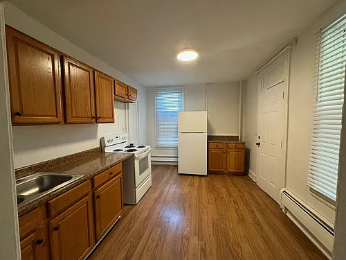 212 N Railroad St #2 Photo 1