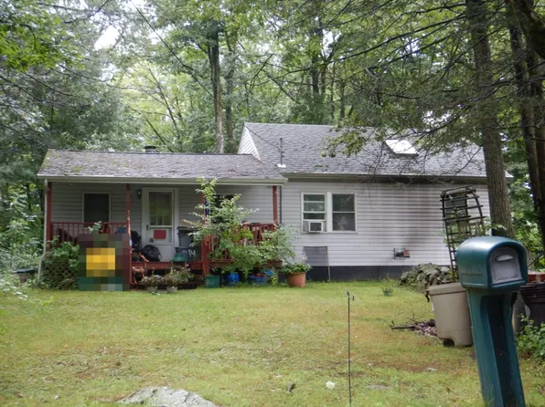 35 Hewitt Rd, Hewitt, NJ 07421