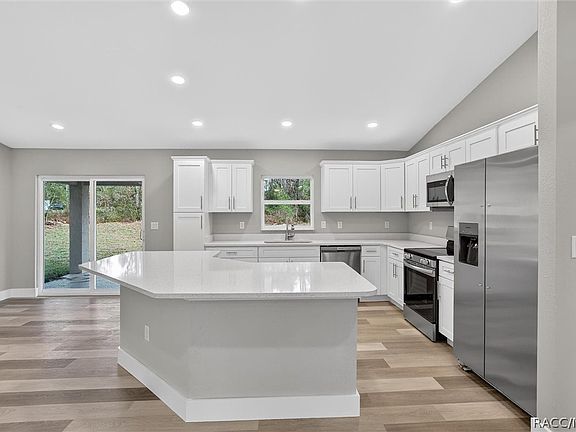 4th image of 1516 W Pringle Pl