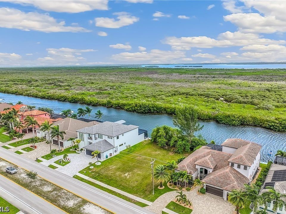 1st image of 3508 Surfside Blvd