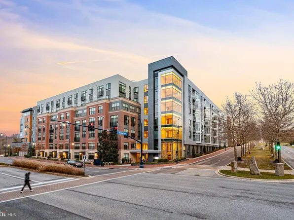 145 Riverhaven Dr Unit 439, Oxon Hill, MD 20745