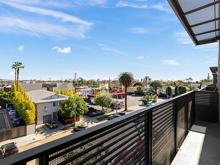 Large-Size Balcony