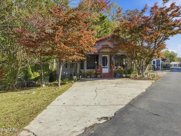 829 Peacock Ridge Dr, Townsend, TN 37882