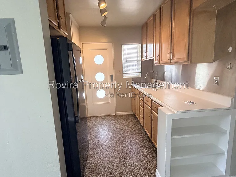 15 W Princeton St — Photo 5