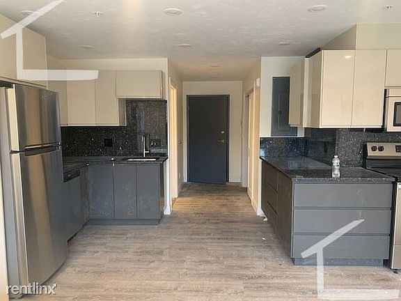 1028 Commonwealth Ave. #405 Brookline Unit Photo 7