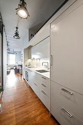 Rented by A & I Broadway | media 2