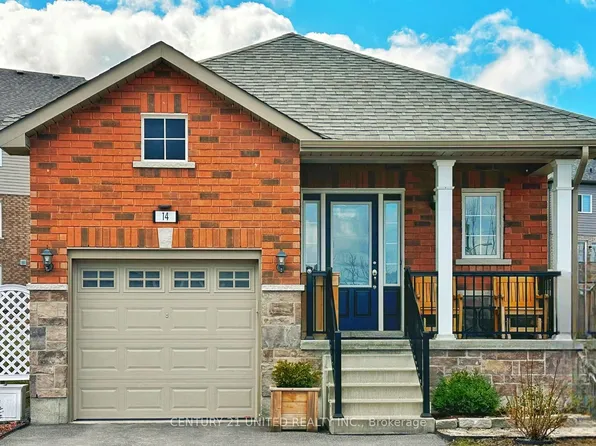 14 Summer Ln, Selwyn, ON K9L 0G4