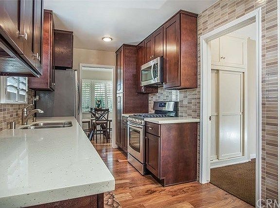 2nd image of 206 W Gardner St