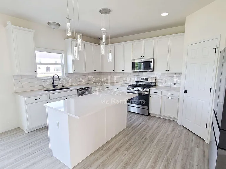 157 Pampano Ln — Photo 2