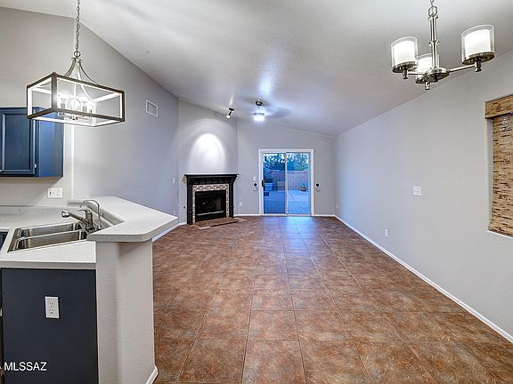 4th image of 5507 W Panther Butte St