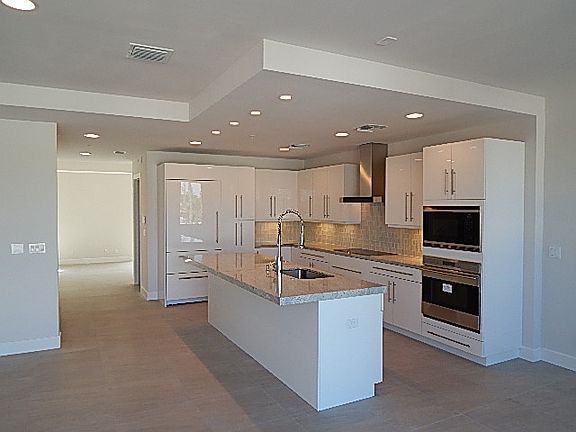 4th image of 354 Walnut Street