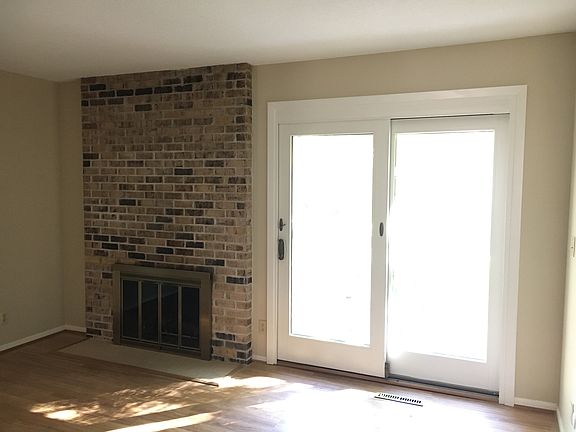 4th image of 2750 Dale St N APT 52