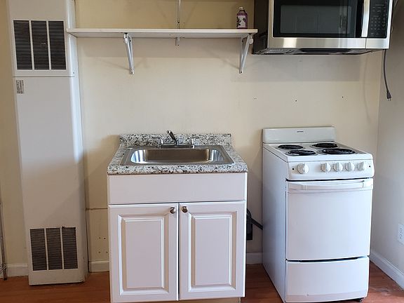 2nd image of 2706 Bristol Dr #A
