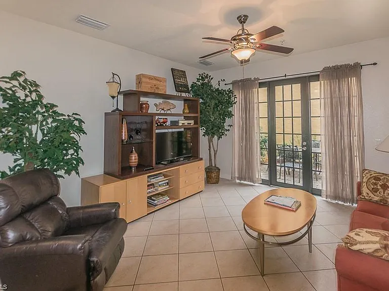 9102 Chula Vista St #11302 — Photo 13