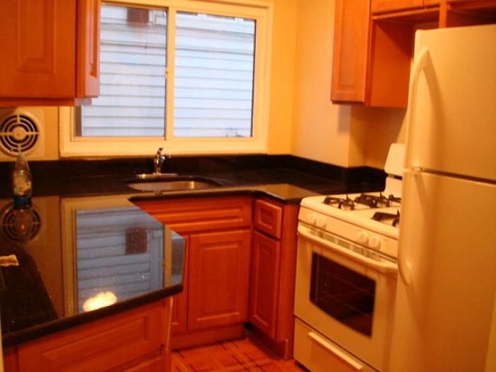 2nd image of 1410 E 105th St