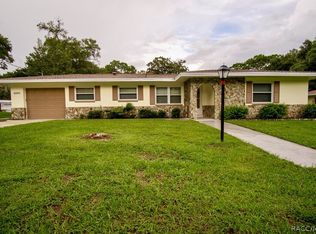 6095 E Seneca St, Inverness, FL 34452