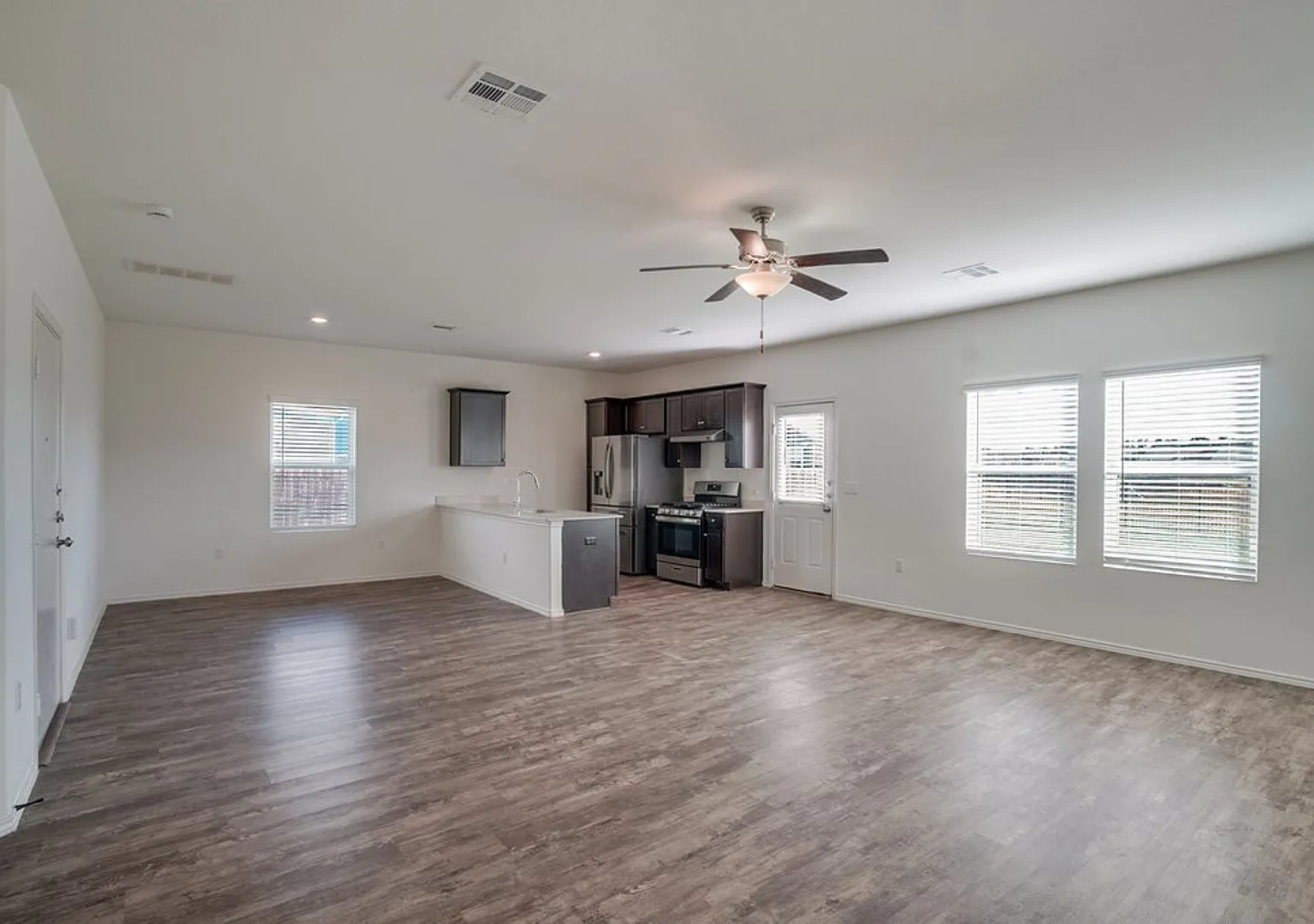 15401 Solstice Cove, Del Valle TX 78617 — Photo 3