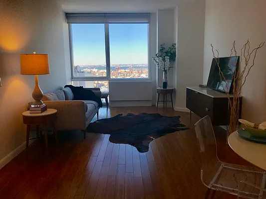 Rented by The Dermot Realty Management Company | media 25