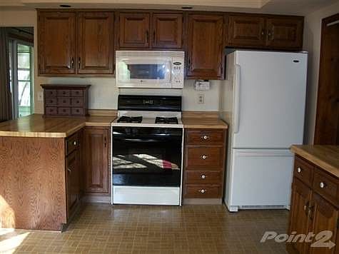 2nd image of 707 Blaine St