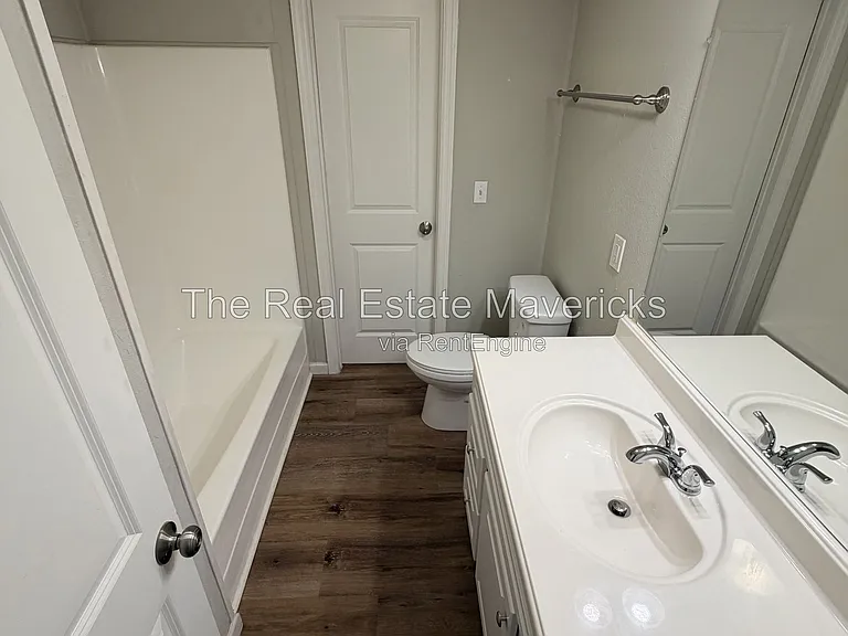 46 Trinity Rd #1 — Photo 13