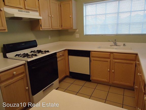 5th image of 3916 James Paul Ave