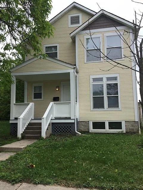 536 S Champion Ave photo 1