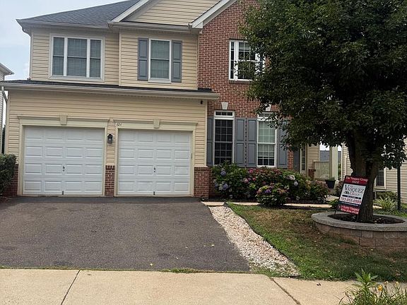 2nd image of 121 King Edward Ct