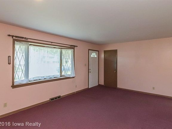 2nd image of 2512 Fairlawn Dr