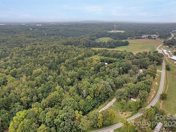 4th image of 200 Thorne Rd