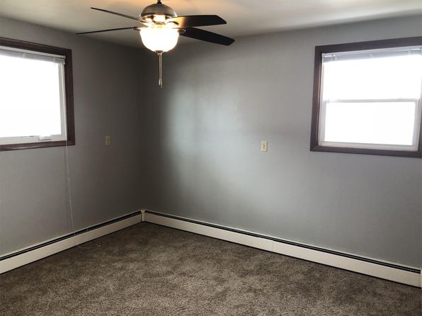 219 Hall St APT 6
