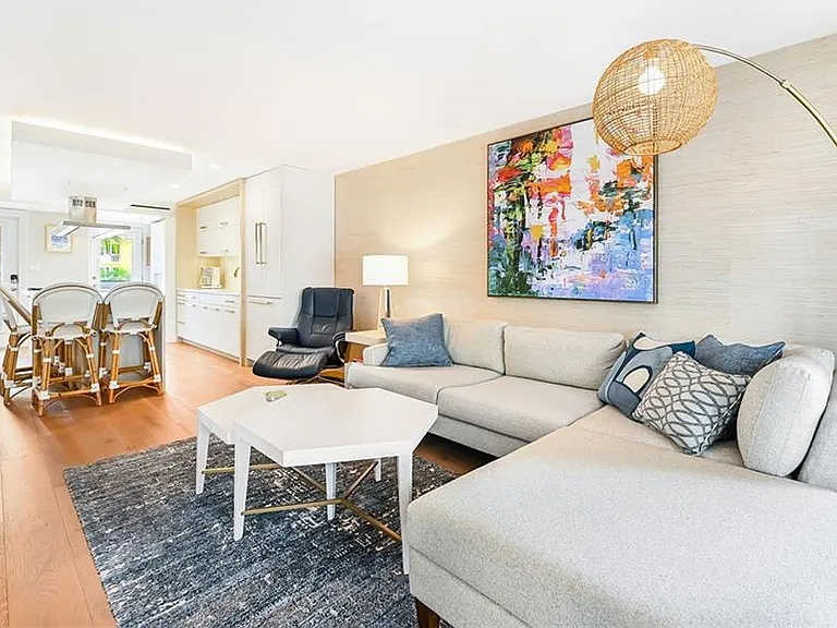 250 7th Ave S #207 — Photo 3